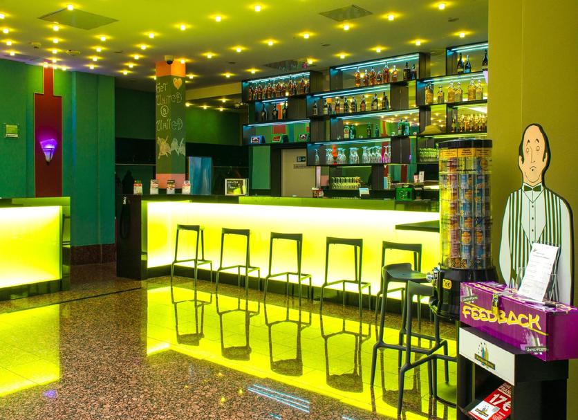 Bar Photo