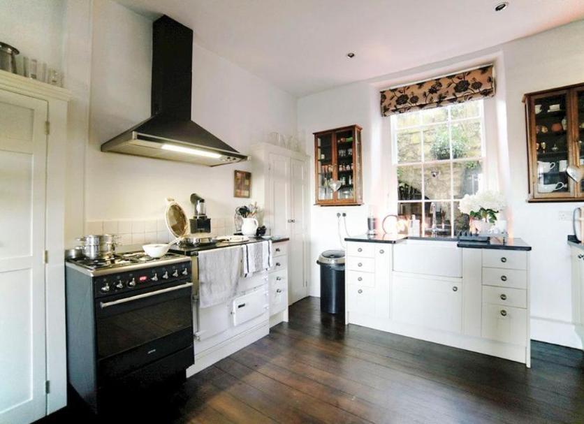 Kitchen Photo