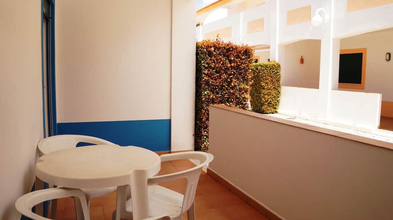 Oasis Beach Apartments