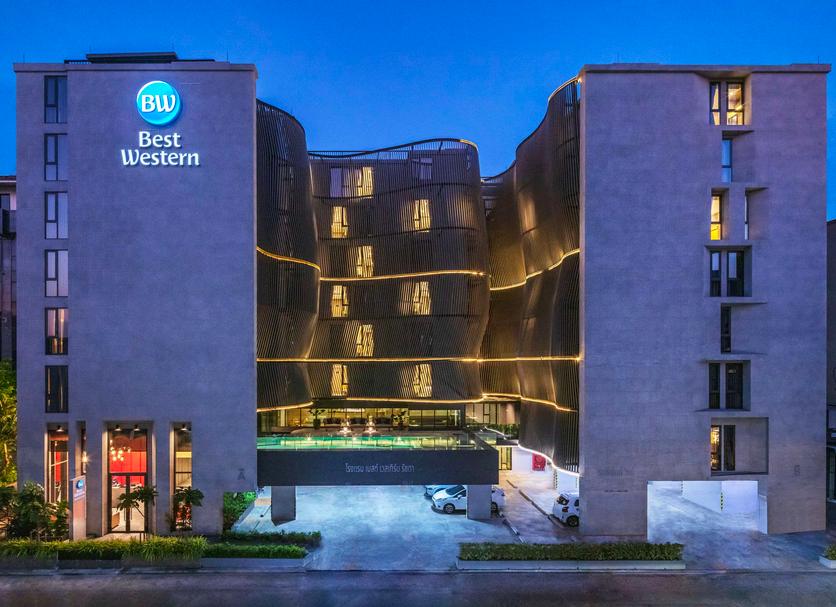 Building Photo