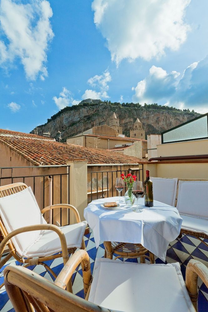 Balcony Photo