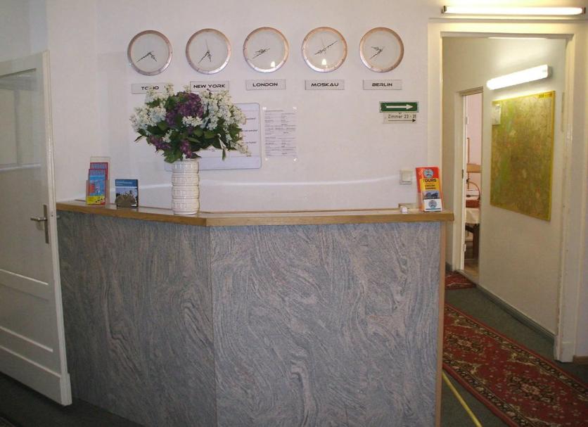 Front desk Photo
