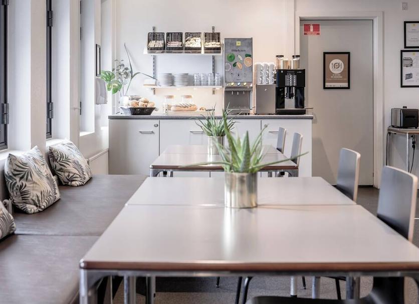 Dining room Photo