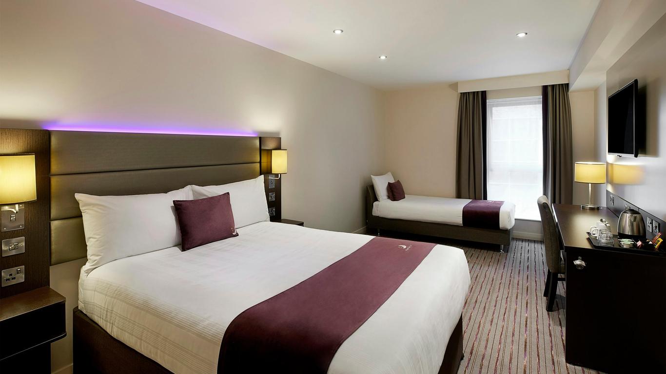 Premier Inn Luton South (M1, J9)
