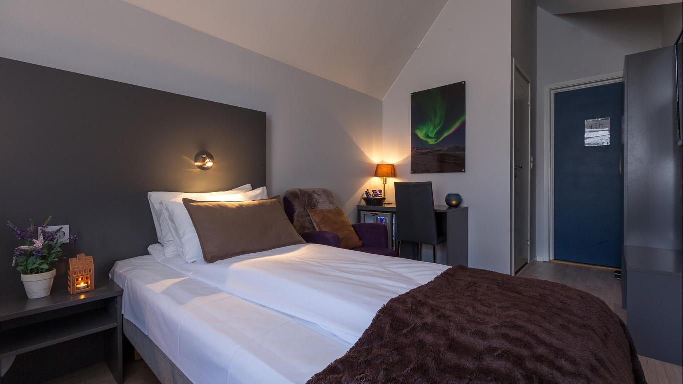 Enter Viking Hotel