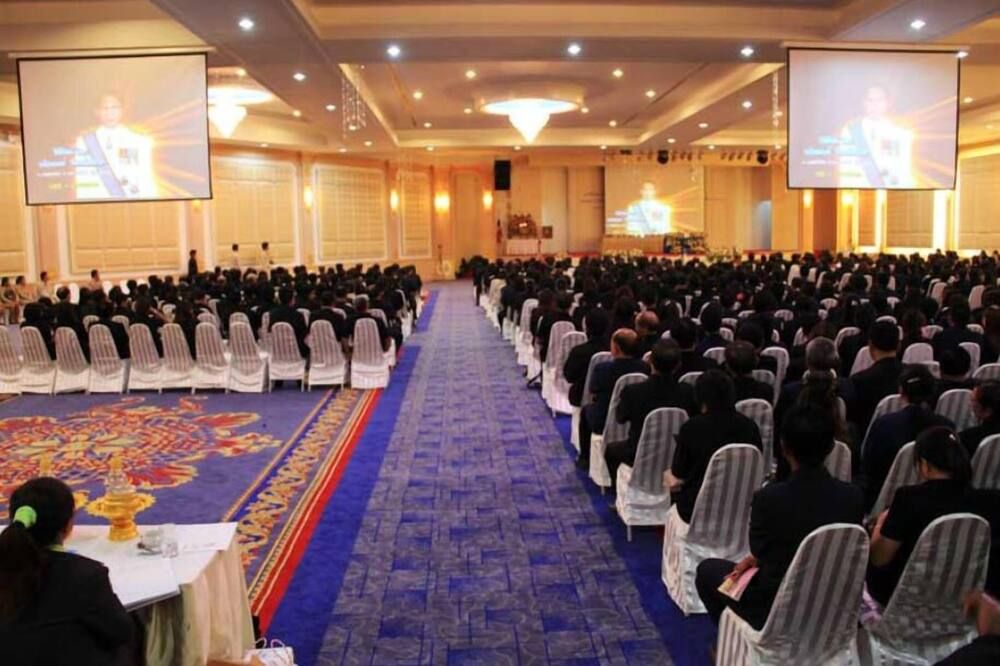 Banquet hall