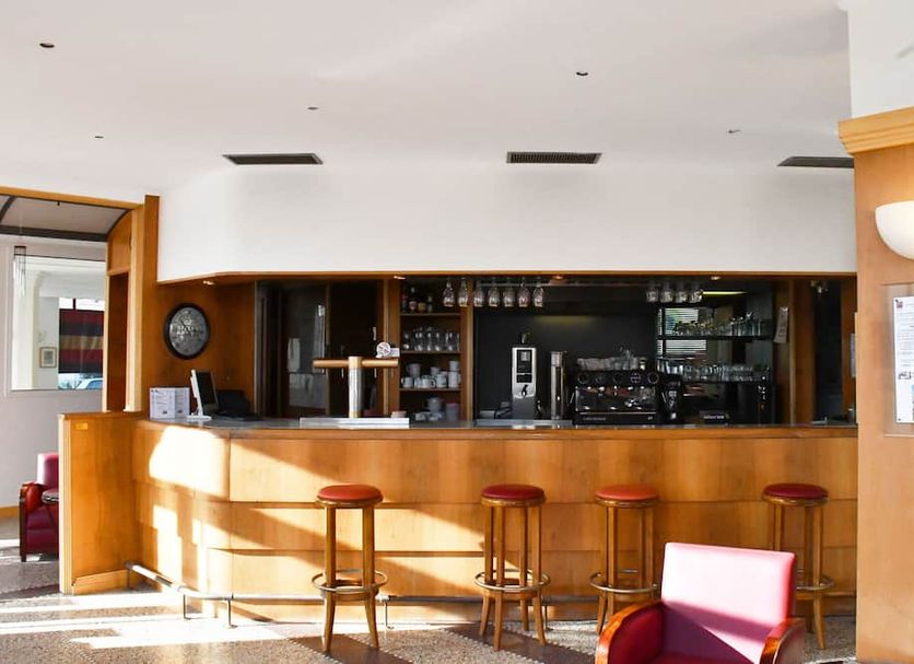 Bar Photo