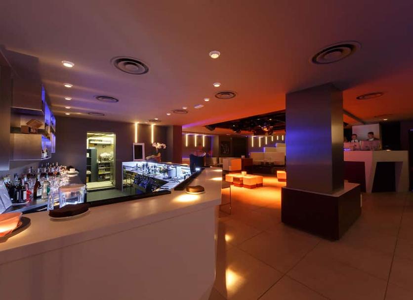 Bar Photo