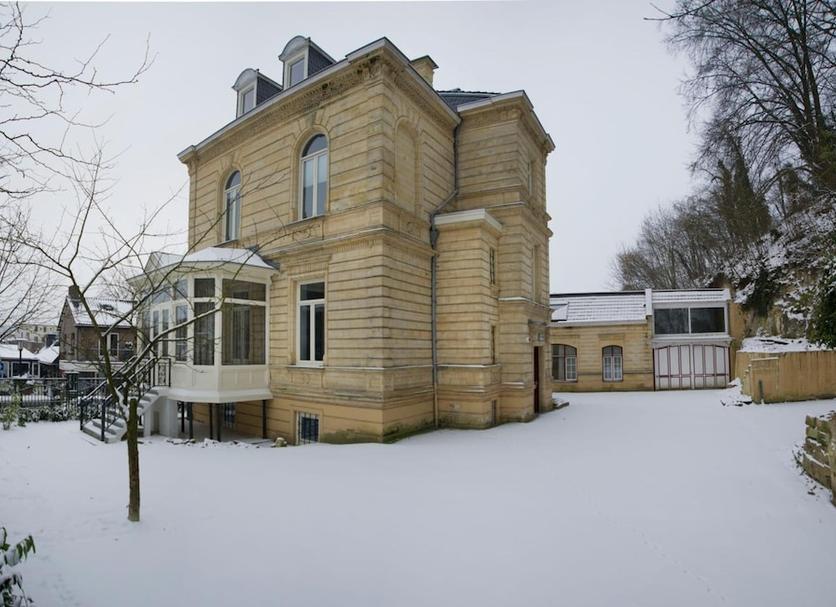 Building Photo