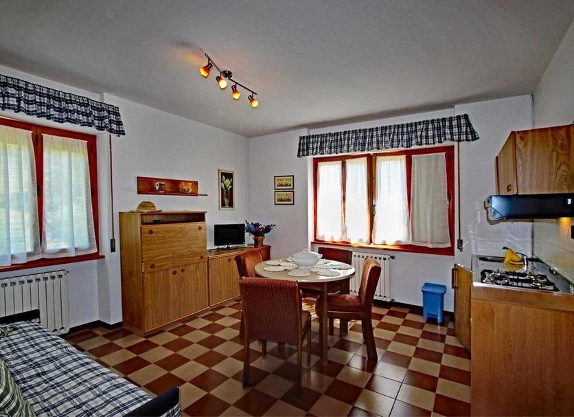 Dining room Photo