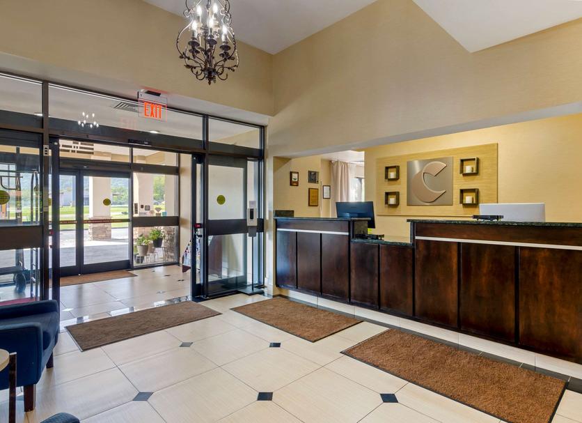 Front desk Photo
