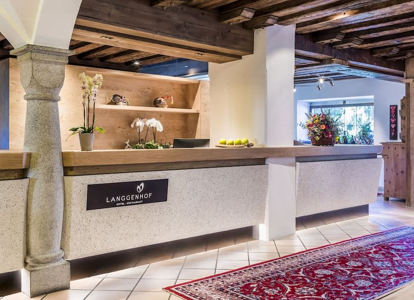 Front desk Photo