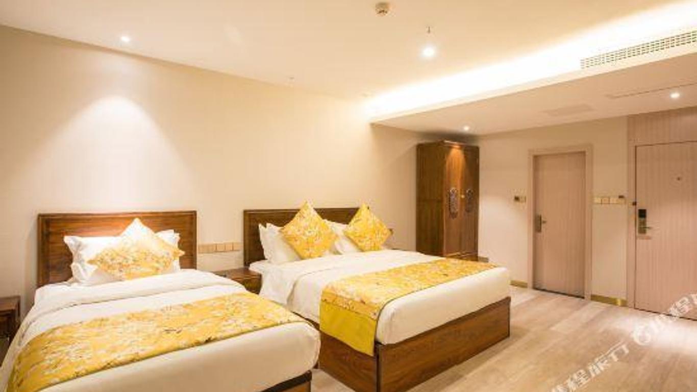 Chunqiu Hotel