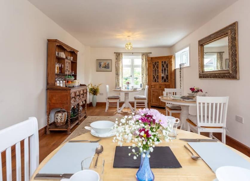 Dining room Photo