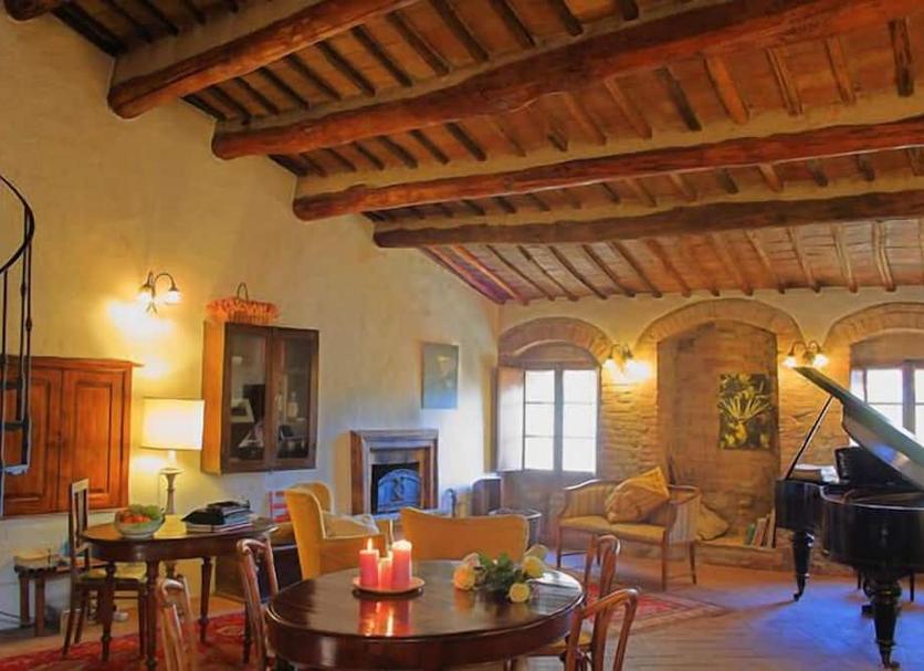 Dining room Photo