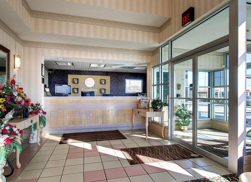 Front desk Photo