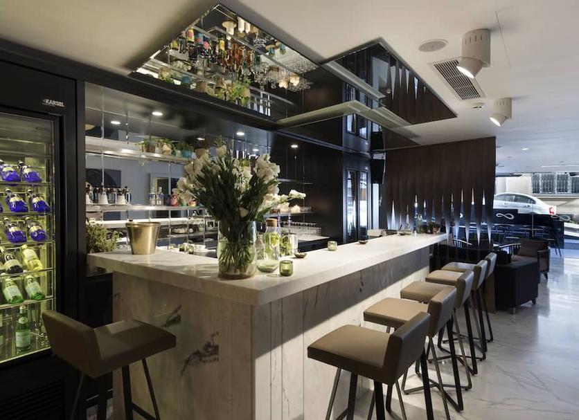 Bar Photo