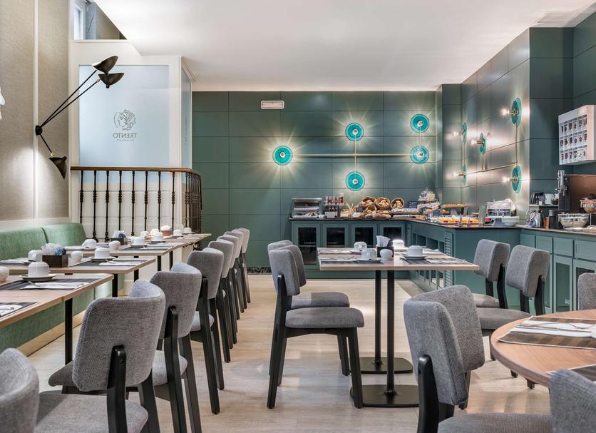 Restaurant Photo