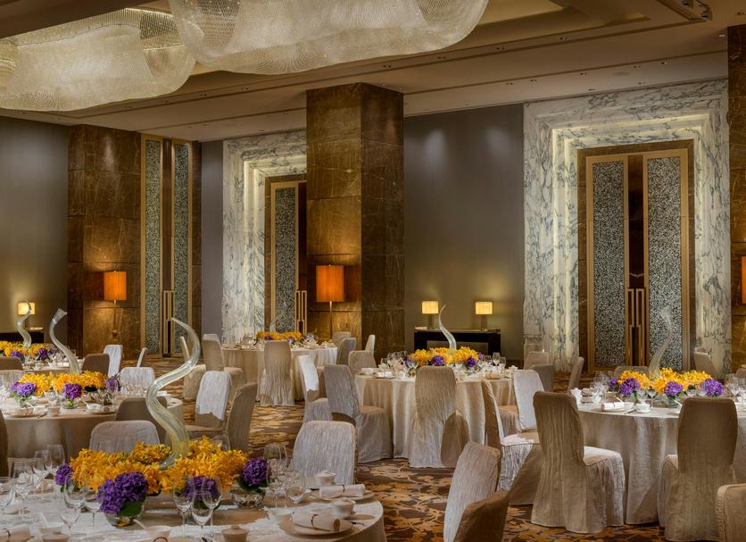 Banquet hall Photo