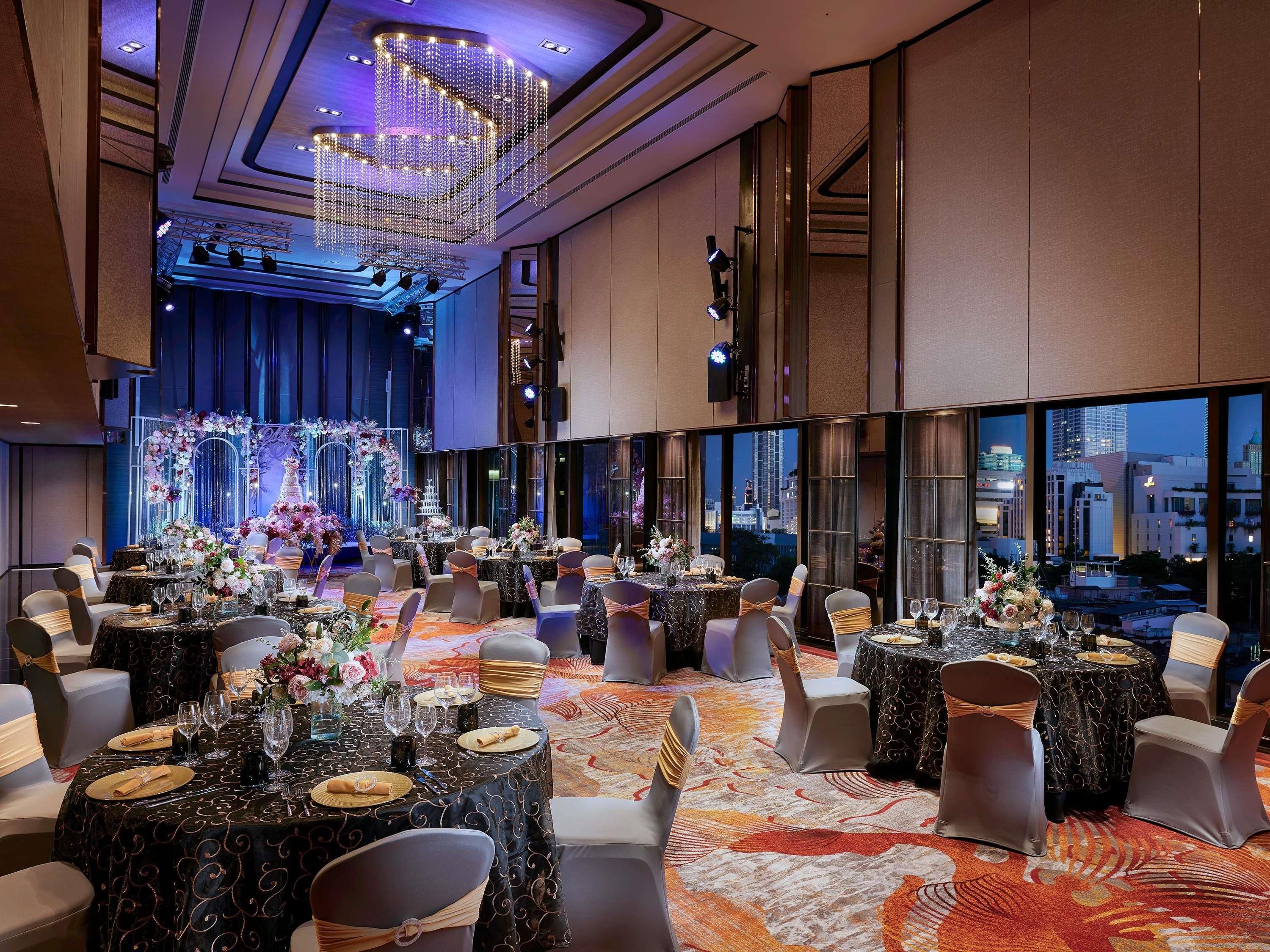 Banquet hall