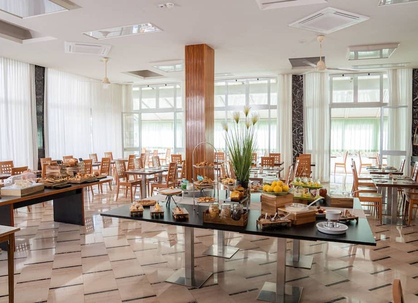 Buffet Photo