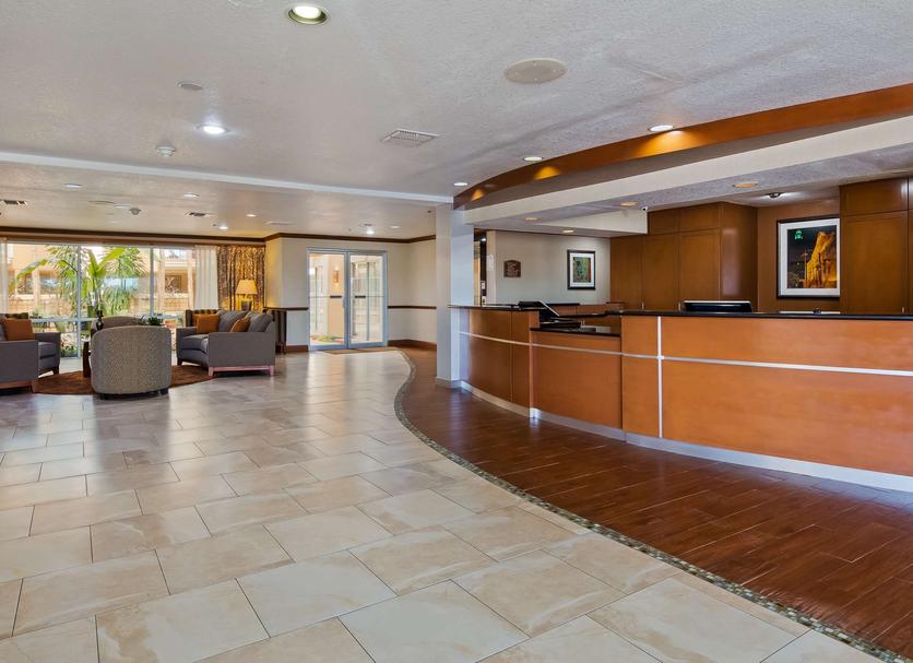 Front desk Photo
