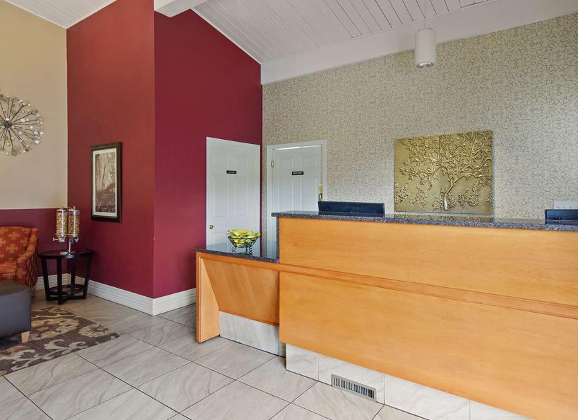 Front desk Photo
