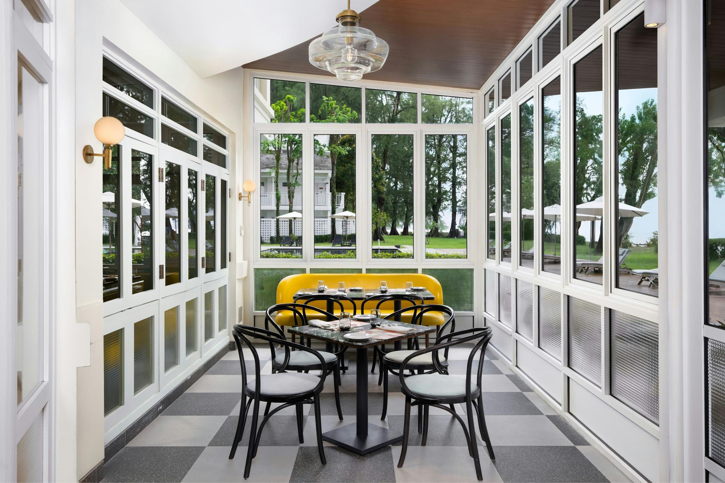 Dining room Photo