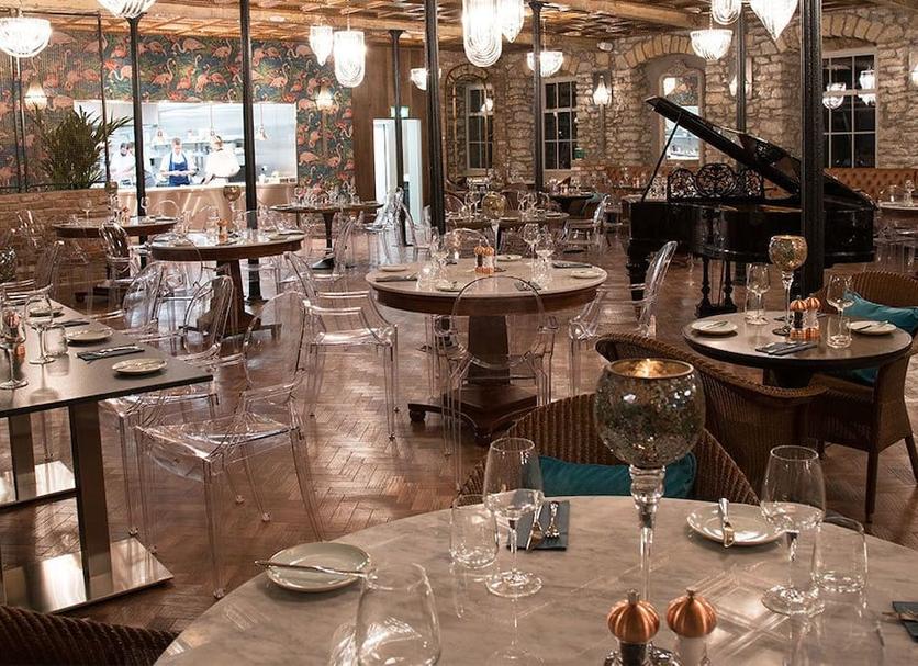 Restaurant Photo