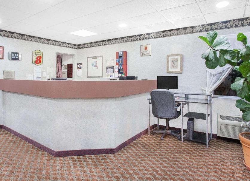 Front desk Photo
