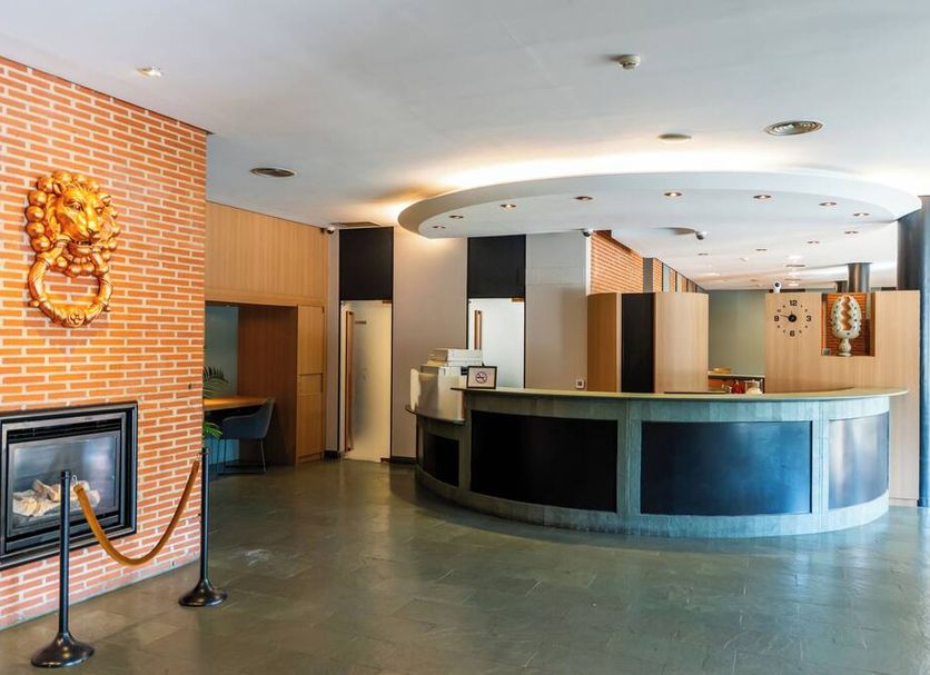 Front desk Photo