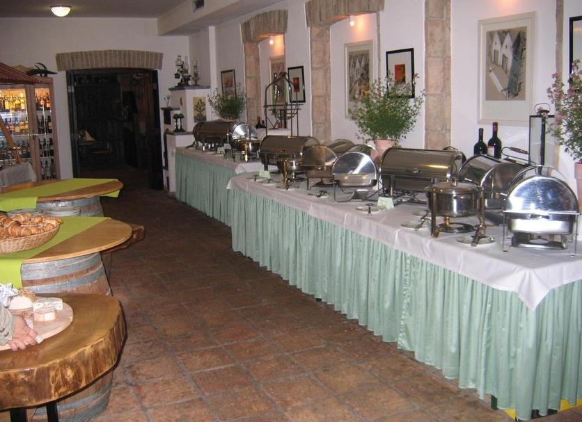 Buffet Photo