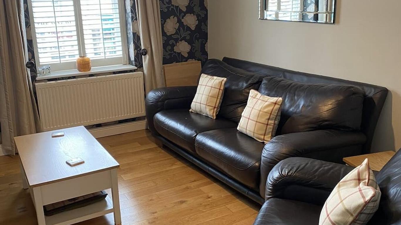 The Flat 72