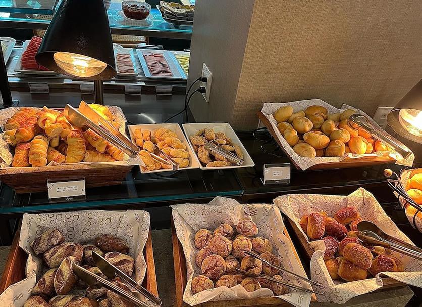 Buffet Photo