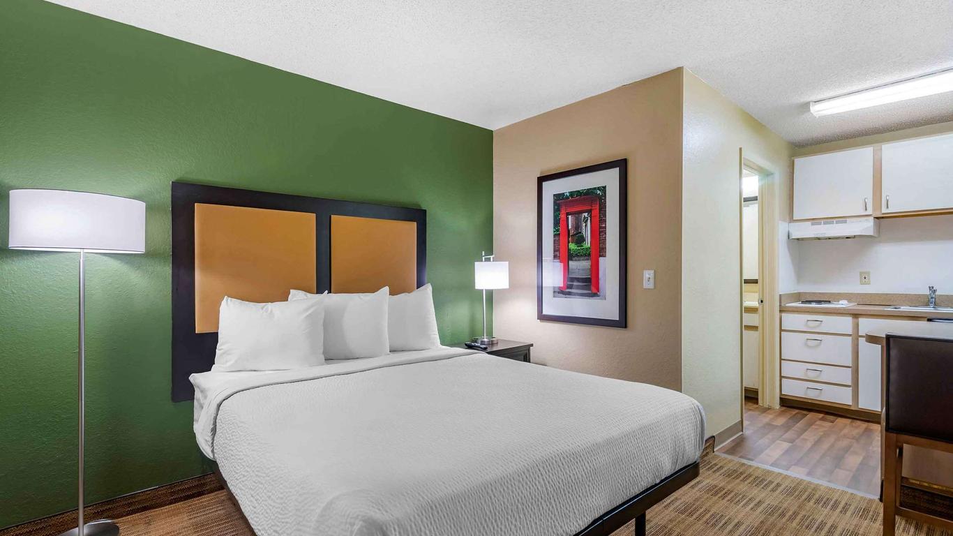 Extended Stay America Select Suites - Tampa - Brandon