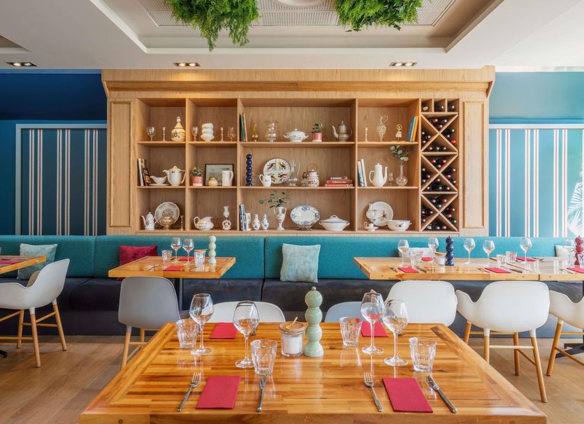 Restaurant Photo