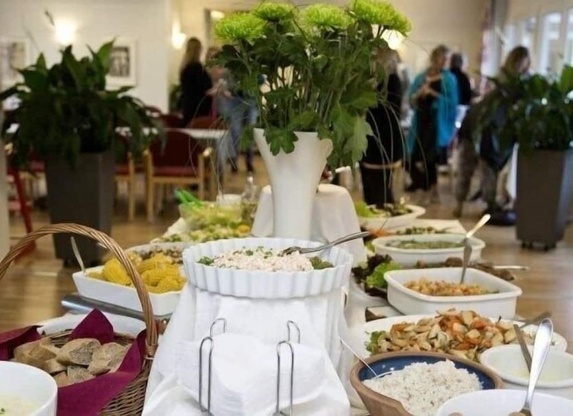 Buffet Photo