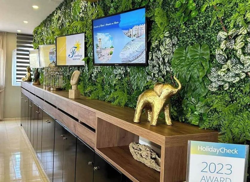 Front desk Photo