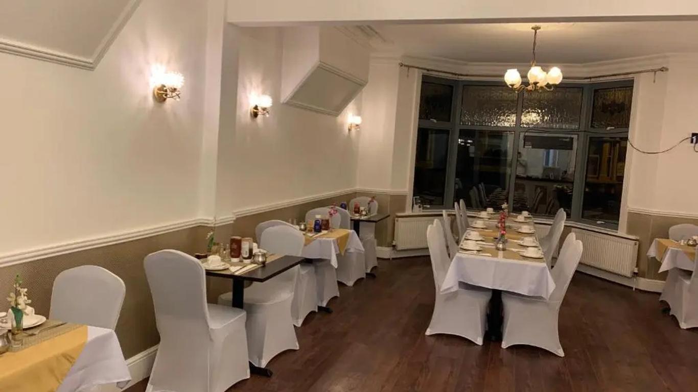 Swandown Hotel