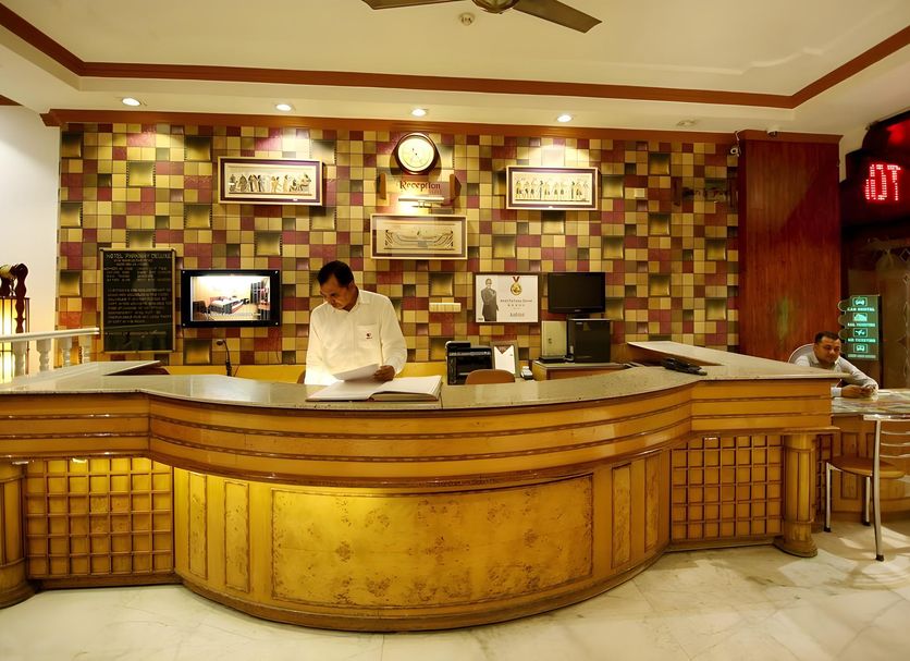 Front desk Photo