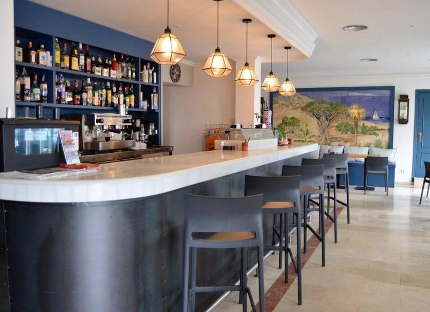 Bar Photo