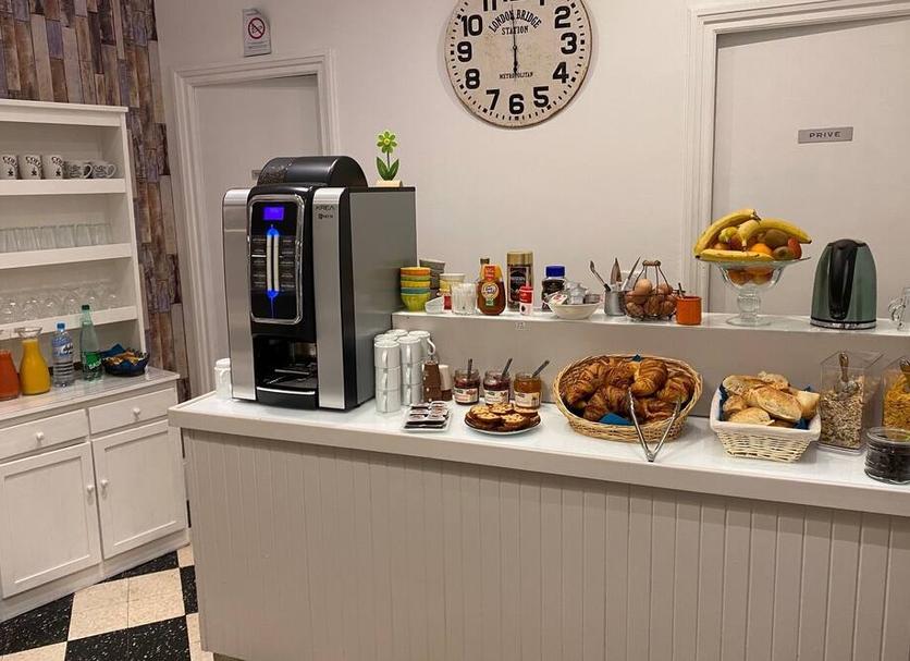 Buffet Photo