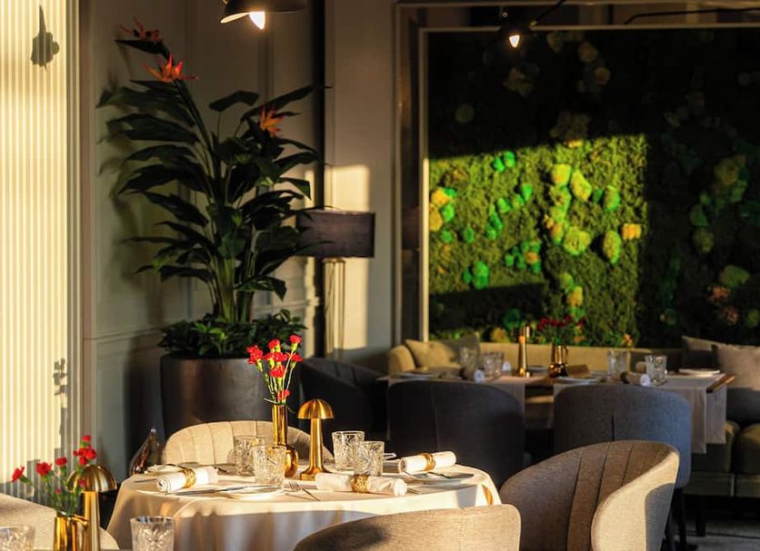 Restaurant Photo