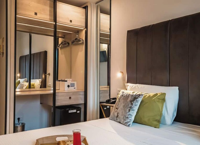 Bedroom Photo
