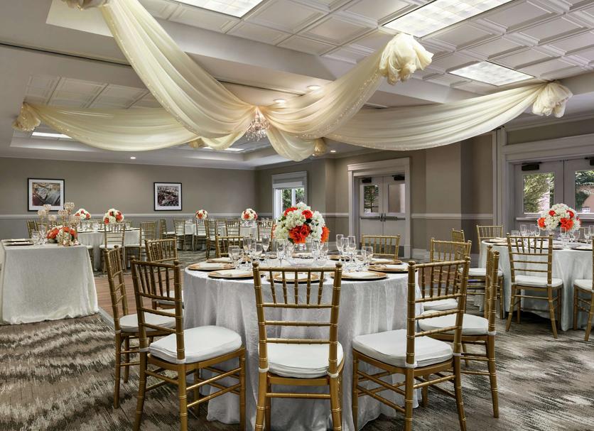Banquet hall Photo