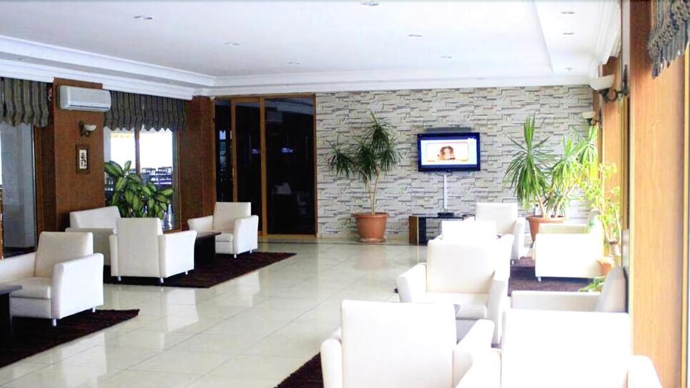 Club Casmin Hotel
