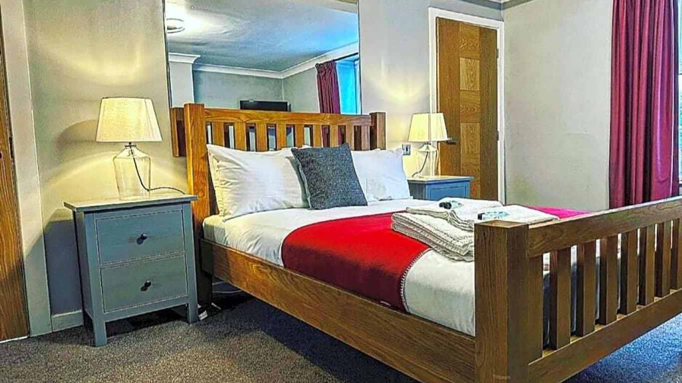 The Hinds Head Hotel