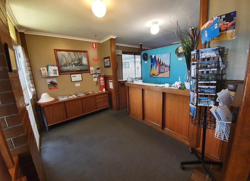 Front desk Photo