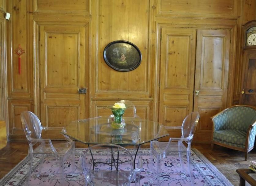 Dining room Photo