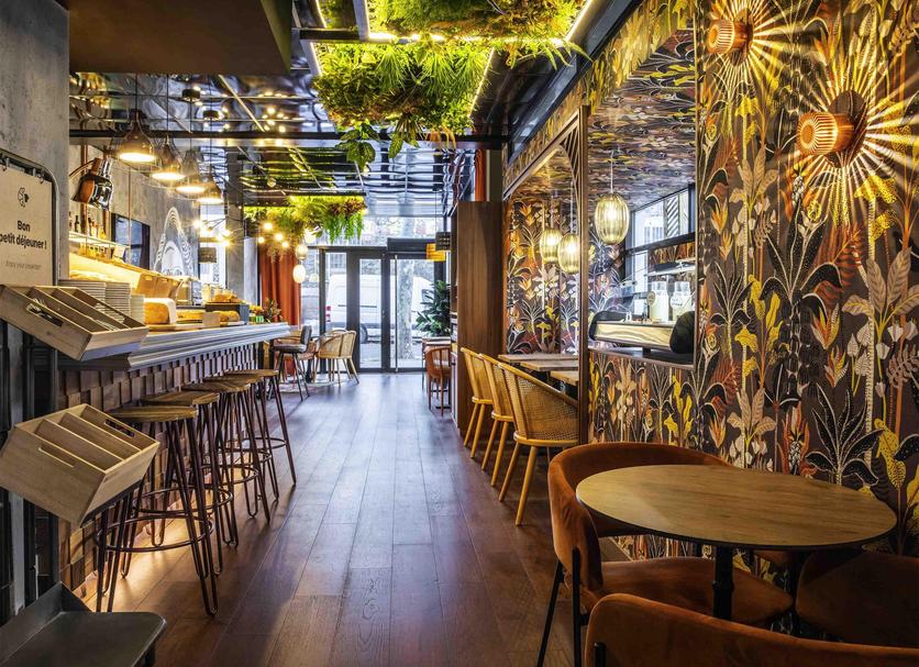 Restaurant Photo